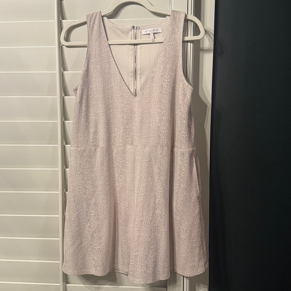 Chic Tan and White Snakeskin Print Mini Dress - Picture 2 of 2